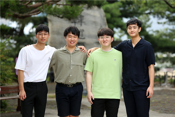 중구청과 함게 지역 상권 살리기 나선 동국대 학생들